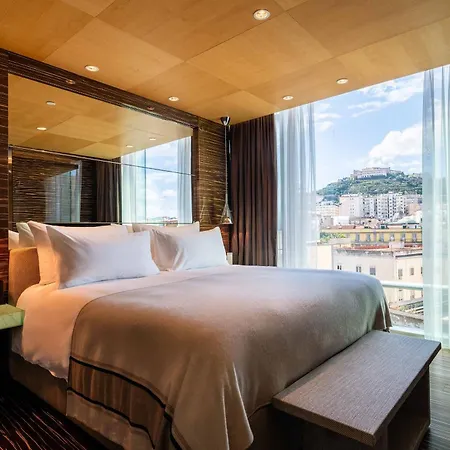 Hotel Romeo 5*