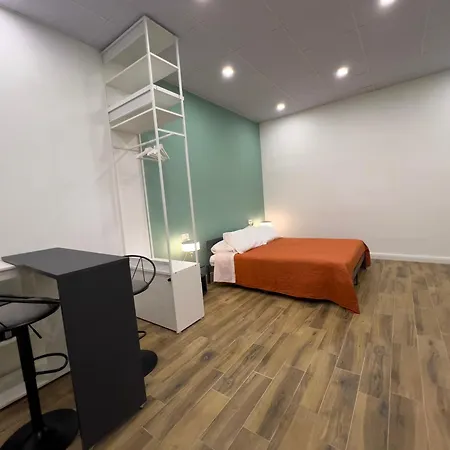 Guest house Aura *