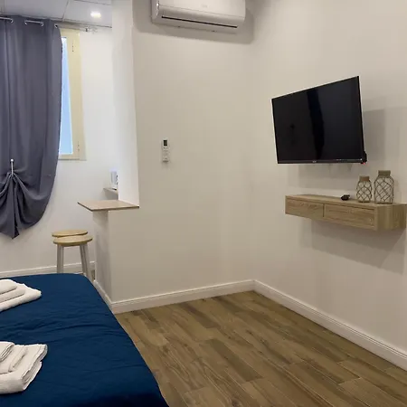 Aura Guest house