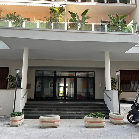 Sant'elmo Con Parcheggio Interno Bed & Breakfast