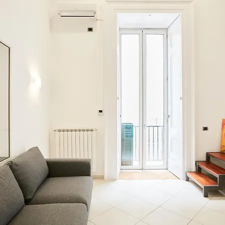 Design & Duplex At National Museum Apartment