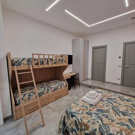 Bed & Breakfast Galleria Umberto I *