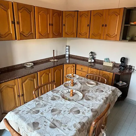 In - Lovely Near The Airport Apartment Naples