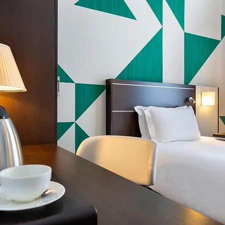 Szálloda Mercure Centro Angioino 4*