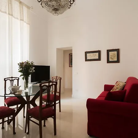 Chiaia Luxury Apartment Naples