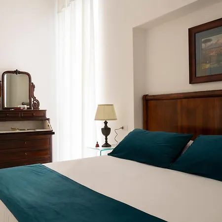 Chiaia Luxury Apartment *