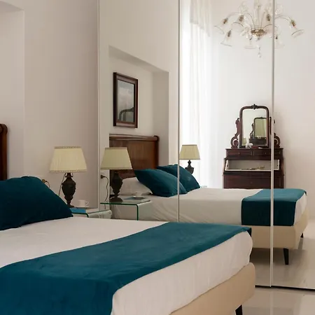 Chiaia Luxury Apartment *
