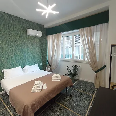 Tiffany & Babylon Luxury 5* Napoli