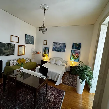 Interno 12 Неаполь