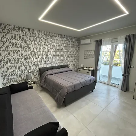 Guest house Skycity 2 *