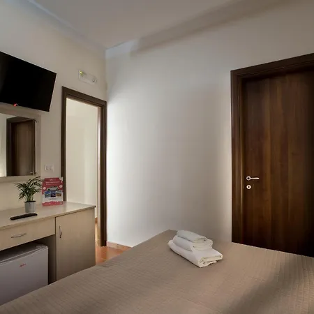Diamond Hotel 3*