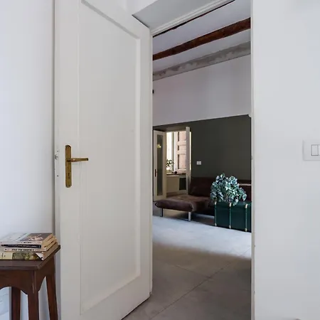 Casa Dei Mille * Naples