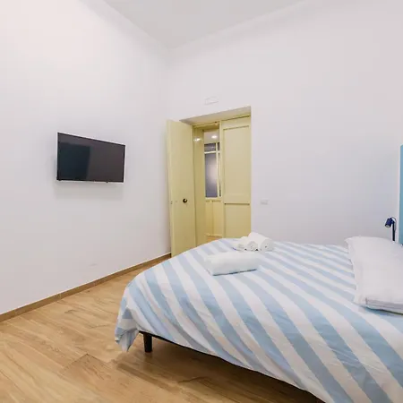 Le Stanze Del Poeta Libero Bovio Guest house Naples