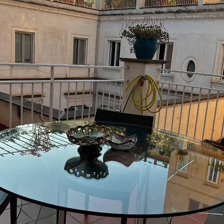 Residenza San Teodoro Chiaia Dimora Storica Apartamento Nápoles