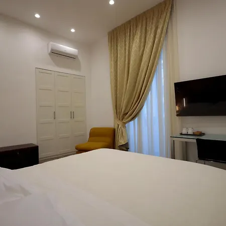Relais Santa Lucia Sul Mare, Affittacamere Napoli
