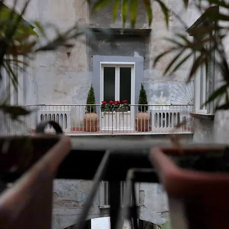 Relais Santa Lucia Sul Mare, Affittacamere Napoli