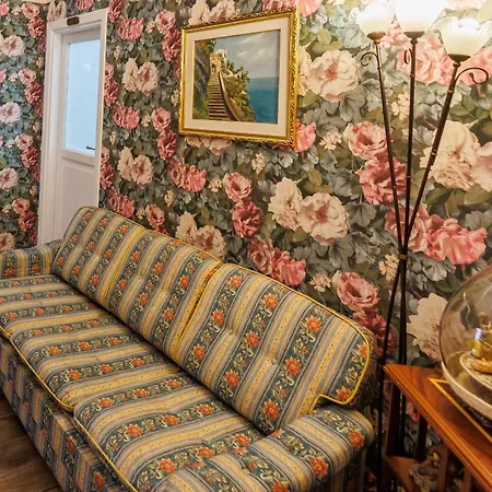 Bella 'mbriana Bed & Breakfast *