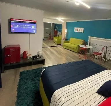 Bella Chiaia Apartment *