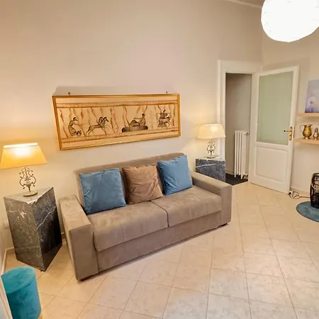 Apartment Charming Vomero Naples
