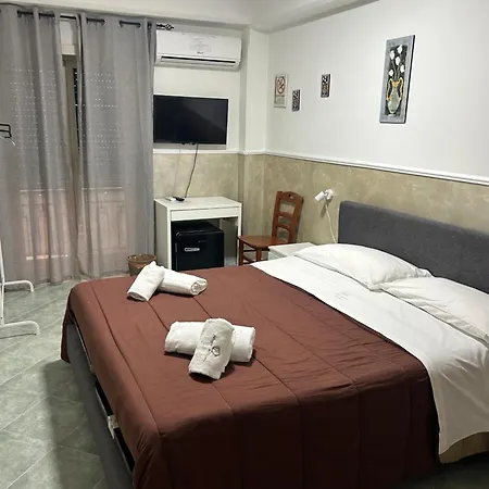 Del Conte 2* Naples