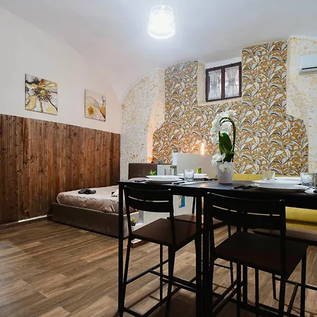 Spaccanapoli 3min - Charming Typical Flat *