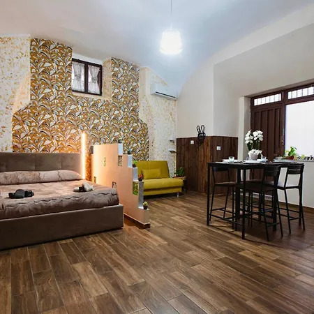 Spaccanapoli 3min - Charming Typical Flat * Naples