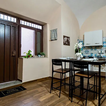 Apartment Spaccanapoli 3min - Charming Typical Flat