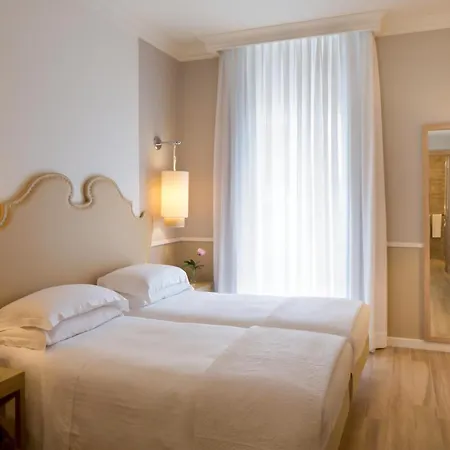 Ξενοδοχείο Starhotels Terminus Νάπολη