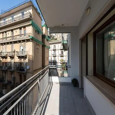 Apartment Chiaia-piazza Amedeo Close Metro Station And Sea Naples