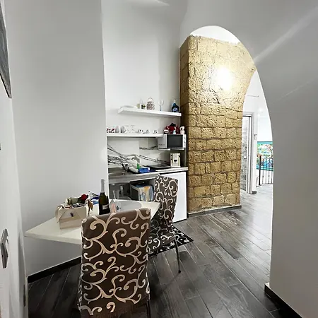 Arco Dei Borboni *