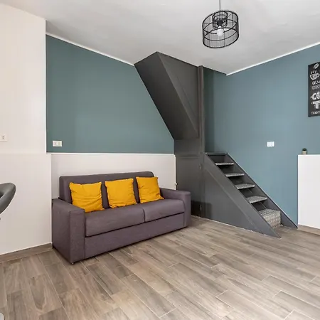 Apartment Hub Borgo San Domenico Naples