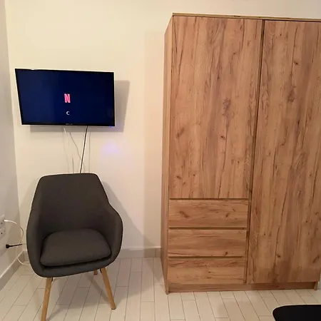 Resta Cu Mme A Chiaia Apartamento