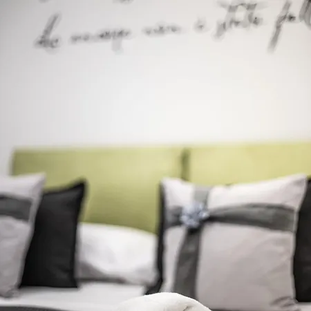 Cuore Urbano Montesanto Bed & Breakfast Naples