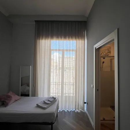 Garibaldi Guest house *