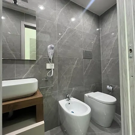Napoli Centro-La Casa Di Salvatore Apartamento