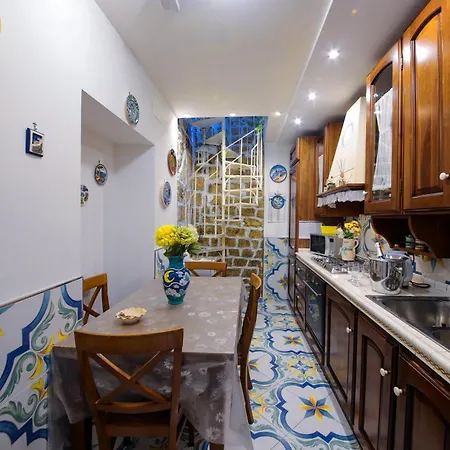 Giallo Napoletano Apartment *