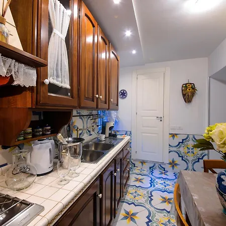 Apartment Giallo Napoletano *