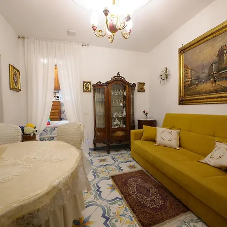 Giallo Napoletano Apartment Naples