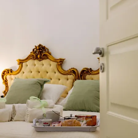 Apartment Giallo Napoletano Naples
