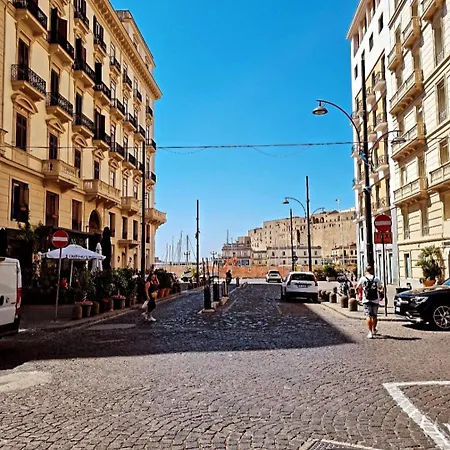 Relais Santa Lucia Sul Mare, * Napoli