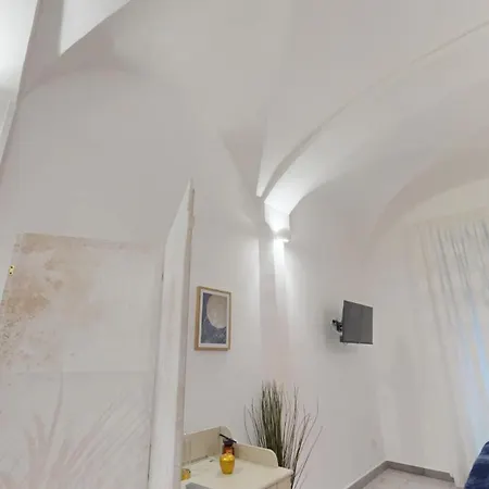 Caracciolo's View Apartment Naples