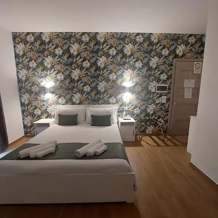 Couette-café Yoyo House Luxury Naples