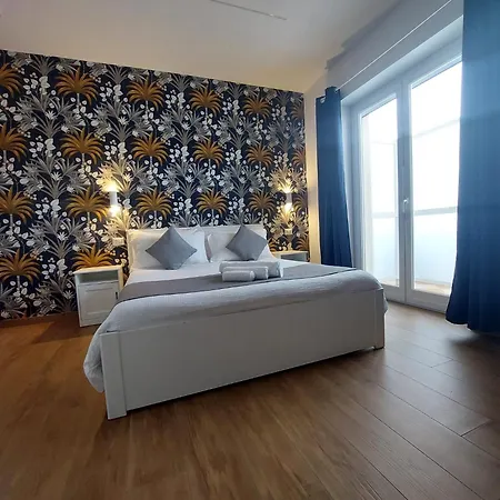 Yoyo House Luxury *