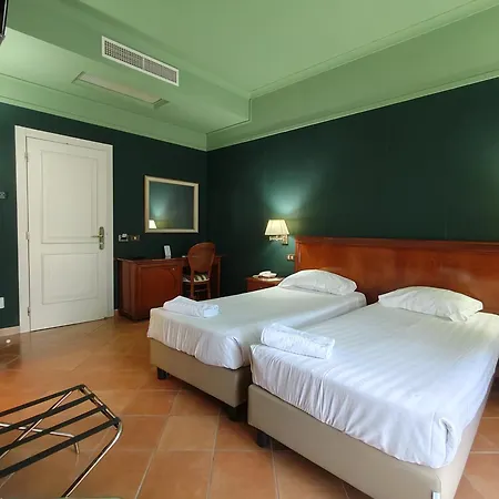 Nuvo Hotel