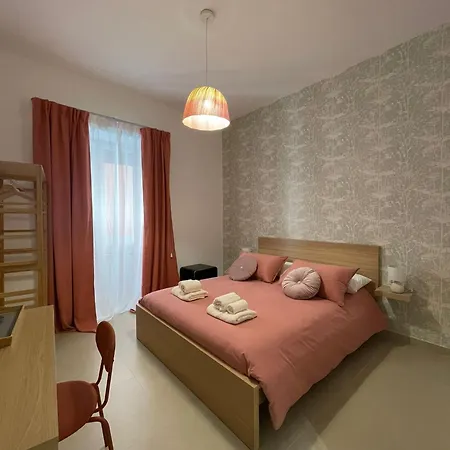 Domus Carmela Bed & Breakfast