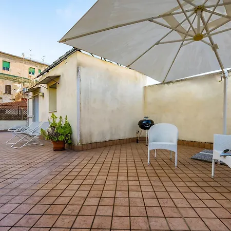 Apartment Casa Al Rettifilo Con Terrazzo By Wonderful Italy *