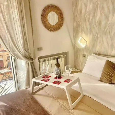 Mazzocchi House Welcome Wine Apartamento Nápoles