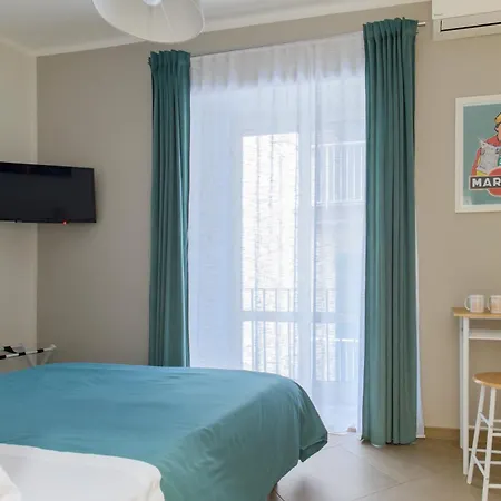 Tinellari Bed & Breakfast *