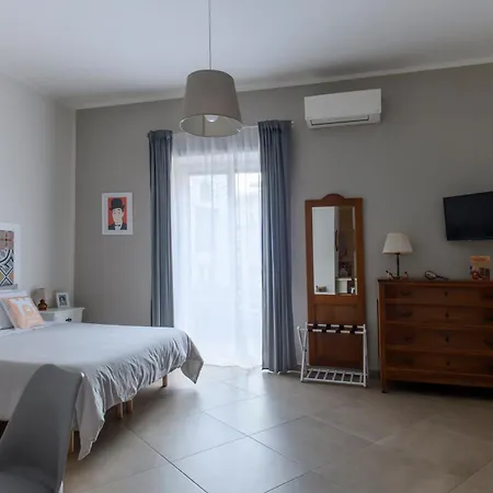 Bed & Breakfast Tinellari Naples