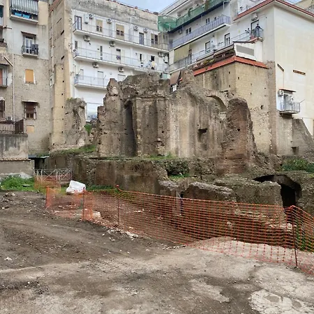 Civico 22 Silvestre Naples